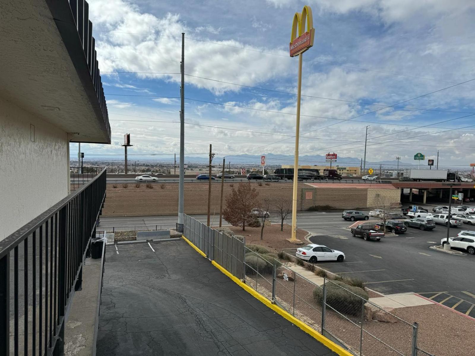 Days Inn By Wyndham El Paso Airport East Exterior photo