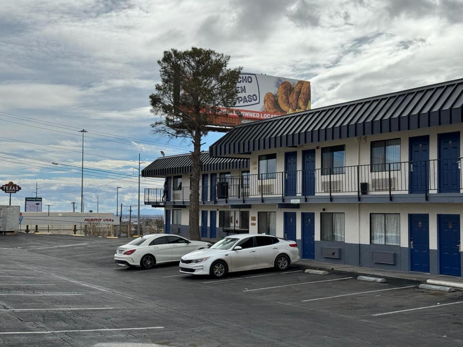 Days Inn By Wyndham El Paso Airport East Exterior photo